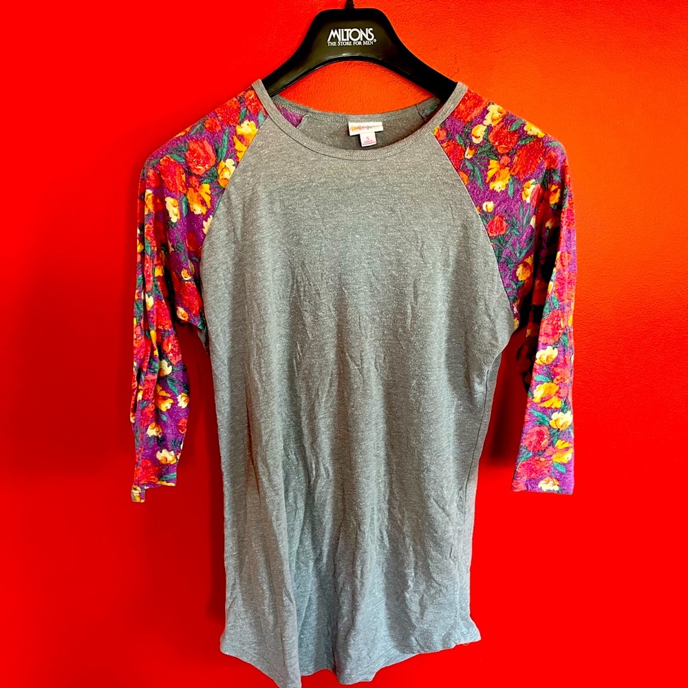 Lularoe Small Shirt